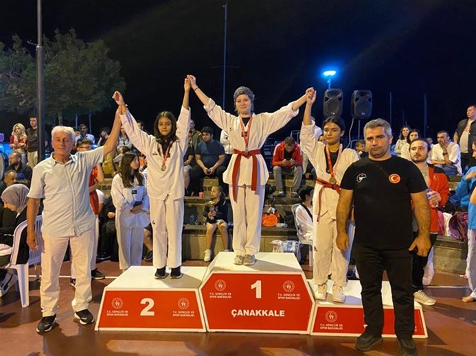 Trakya Taekwondo Şampiyonasında Edirne Rüzgarı