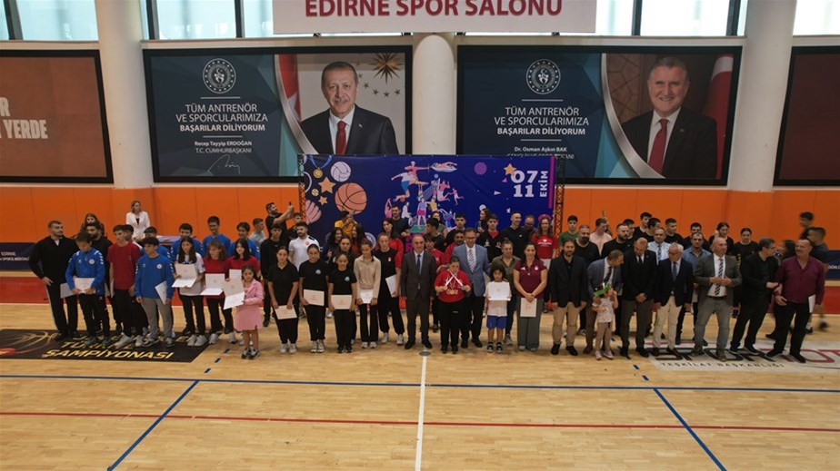 Amatör Spor Haftası Coşkuyla Kutlandı ve “Sporun Enleri” Ödüllerle Taçlandırıldı