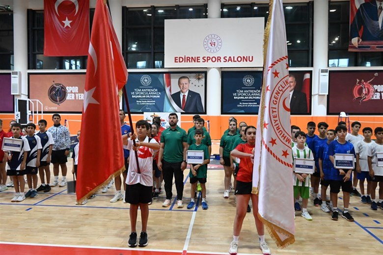 ANALİG Badminton Grup Müsabakaları Edirne’de Başladı