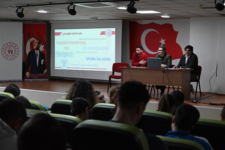 Antrenörlerimize Yönelik Bilgilendirme Toplantısı Gerçekleştirildi