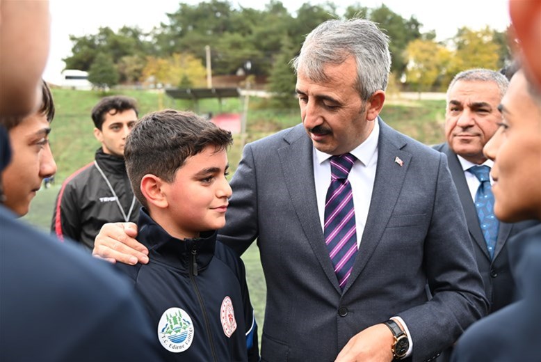 Edirne Valisi Sayın Yunus Sezer Sporcularla Buluştu