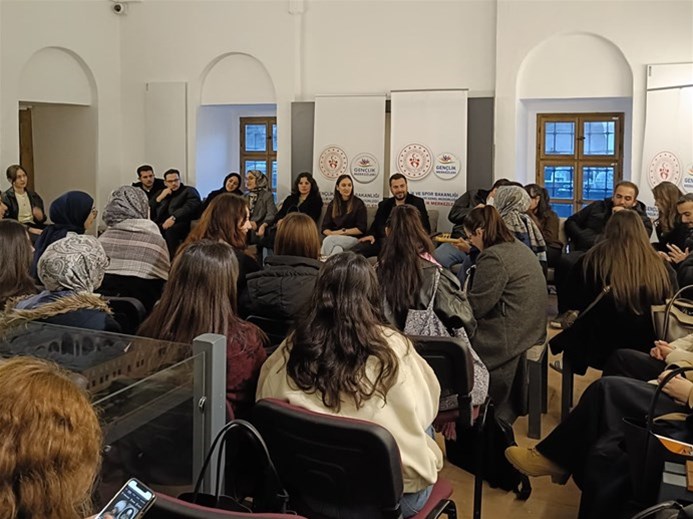 Genç Ofislerimizde Geleneksel Helva Sohbetleri Gecesi Düzenlendi